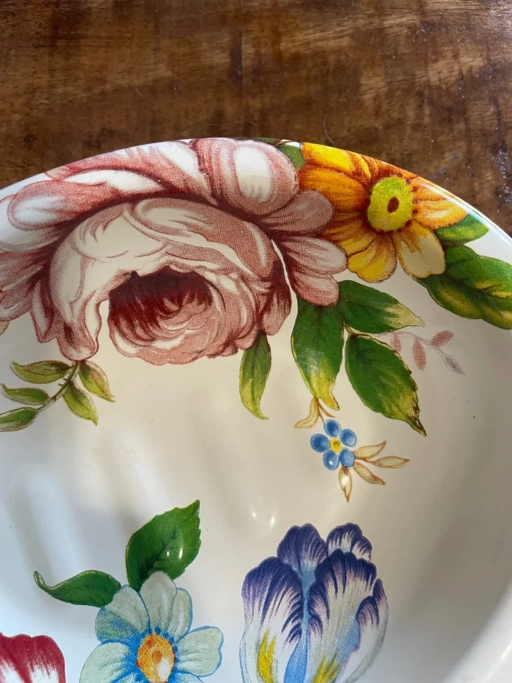 Mackenzie-Childs White Flower Market Enamel Soap Dish - Picture 4 of 7